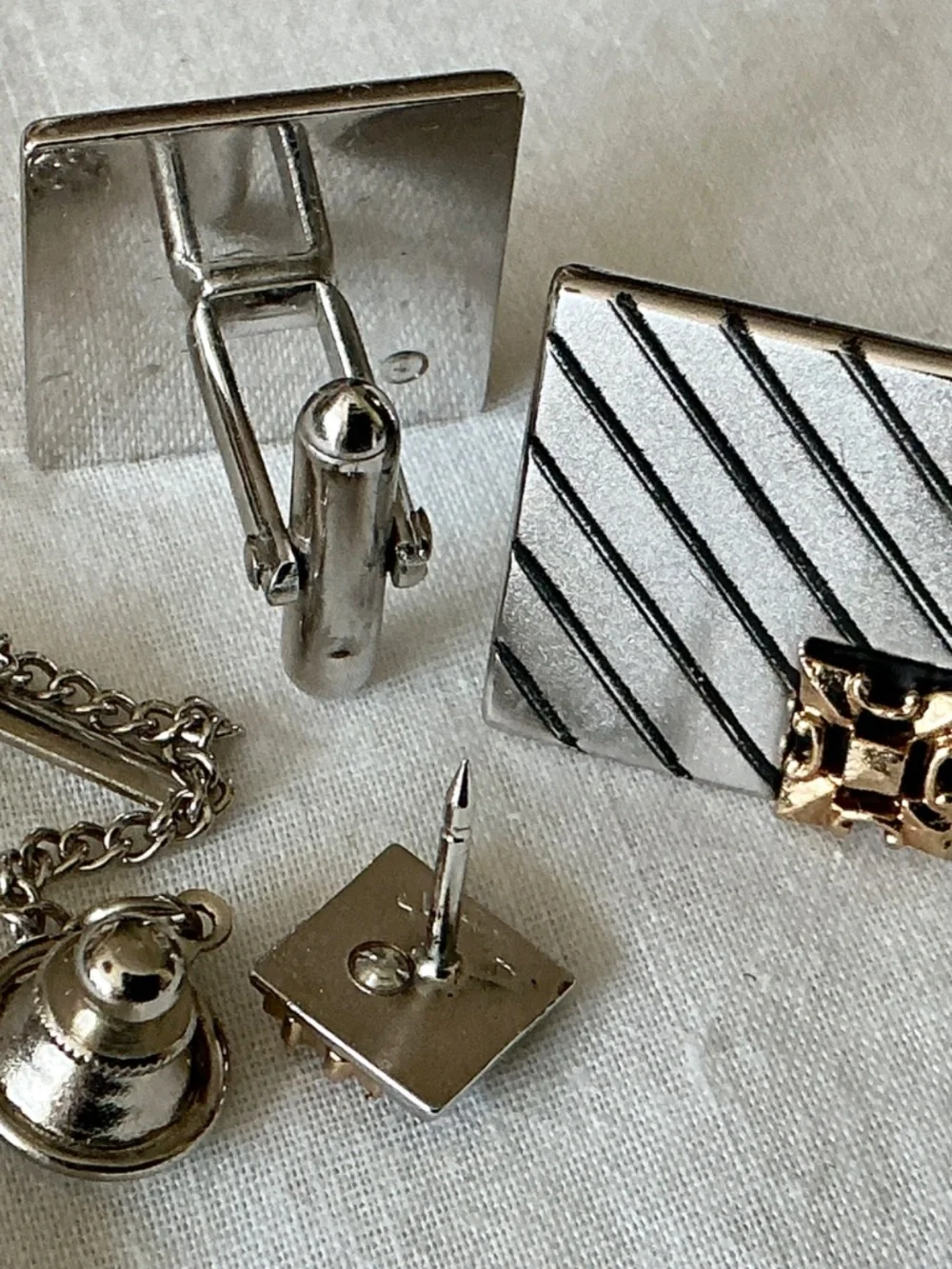 SWANK cufflinks measure